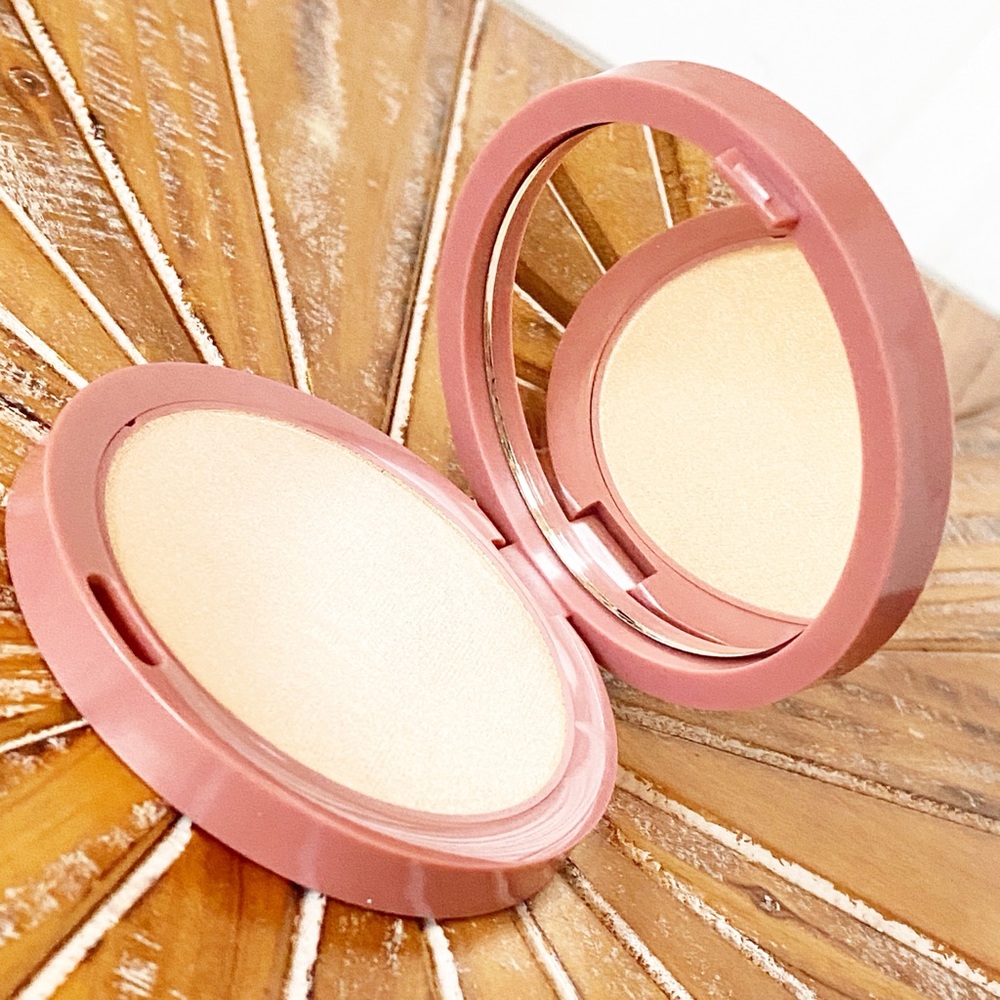 Wander Beauty Wanderess Glow Pressed Powder Highlighter in After Hours 6 g